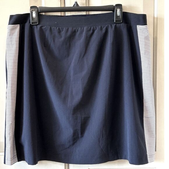 Chico's Skort  - Size 14 - Picture 2 of 6